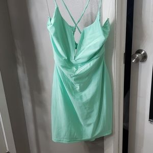 Mint Fashion nova dress, never worn.